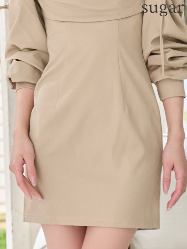 ベージュ　モデル：るりぴ　身長：165cm　着用サイズ：Sサイズ