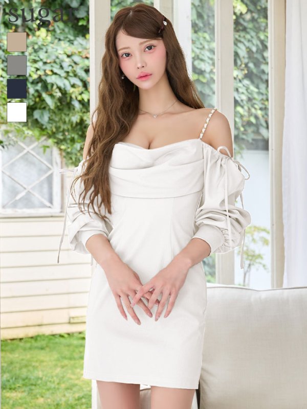 ホワイト　モデル：るりぴ　身長：165cm　着用サイズ：Sサイズ