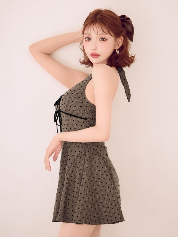 モカ　モデル：明日花キララ　身長162cm　着用サイズ：Sサイズ