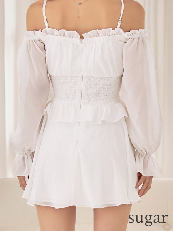 ホワイト　モデル：まりん　身長：164cm　着用サイズ：Sサイズ