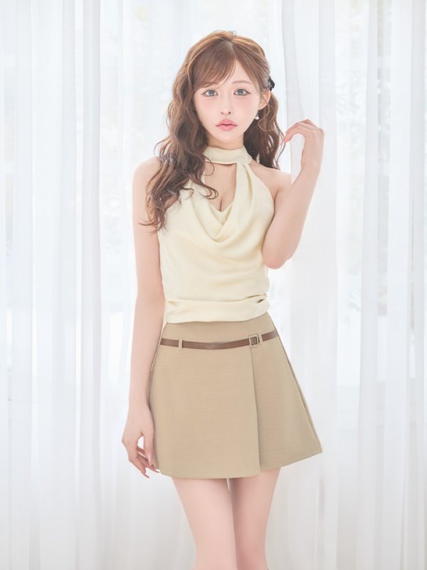 アイボリー×ベージュ　モデル：カルア　身長156cm　着用サイズ：Sサイズ