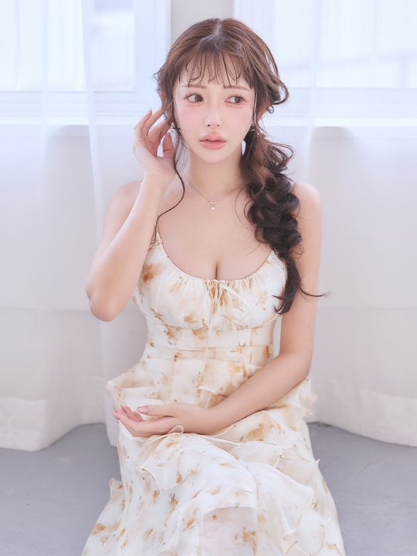 イエロー　モデル：りな　身長：160cm　着用サイズ：Sサイズ