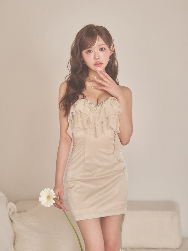 ベージュ　モデル：カルア　身長：156cm　着用サイズ：Sサイズ