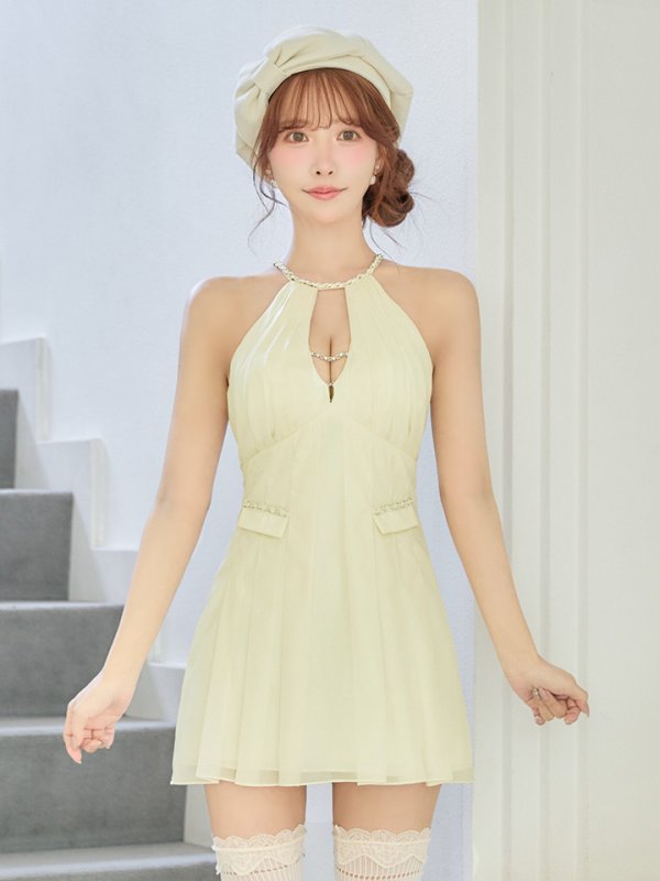 アイボリー　モデル：三上悠亜　身長：159cm　着用サイズ：Sサイズ