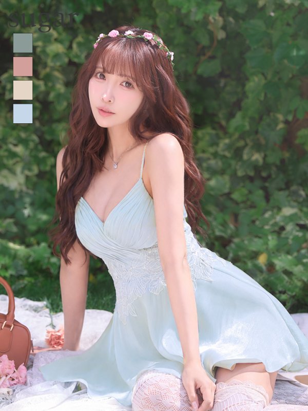 サックス　モデル：三上悠亜　身長：159cm　着用サイズ：Sサイズ