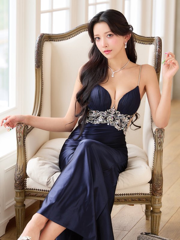 ネイビー　モデル：ゆいぴす　 身長：170cm　着用サイズ：Sサイズ