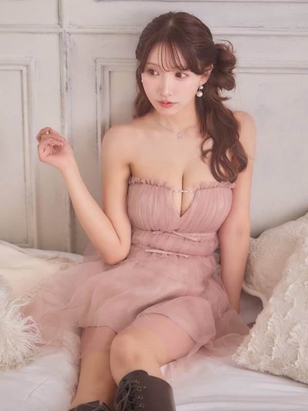 ピンク　モデル：三上悠亜　身長：159cm　着用サイズ：Sサイズ