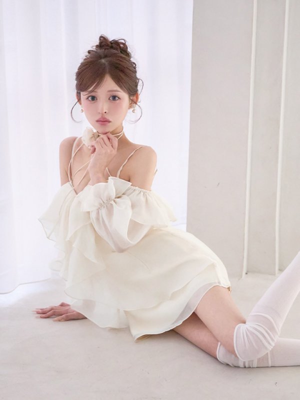 画像4: XSサイズあり【ANGEL R/エンジェルアール】オフショルダー/ ロングスリーブ/ ネックストラップ/ フラワー/ フリル/ フレア/ ミニドレス/ キャバドレス[OF2]