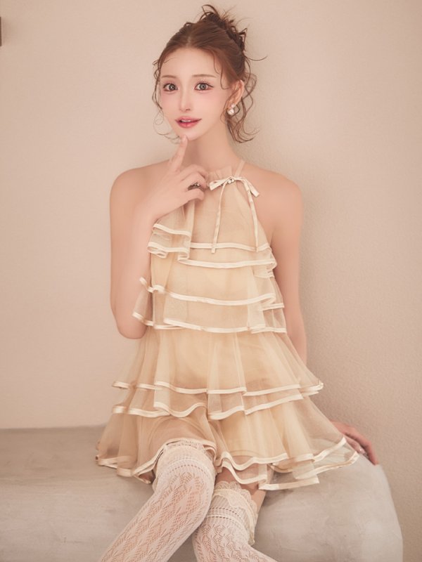 ベージュ　モデル：明日花キララ　身長162cm　着用サイズ：Sサイズ