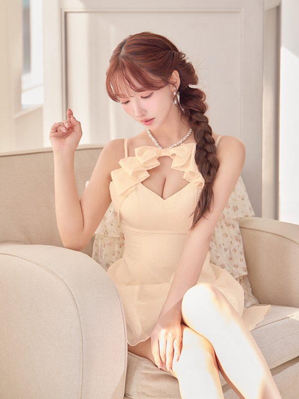 アイボリー　モデル：三上悠亜　身長：159cm　着用サイズ：Sサイズ