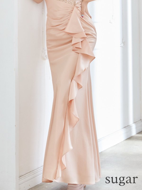 ベージュ　モデル：如月れい　身長：156cm　着用サイズ：Sサイズ