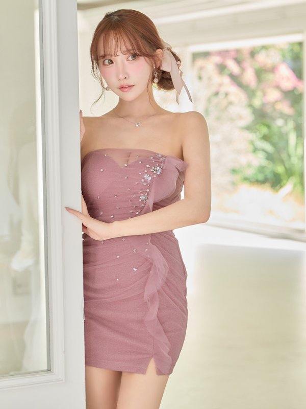 ピンク　モデル：三上悠亜　身長：159cm　着用サイズ：Sサイズ