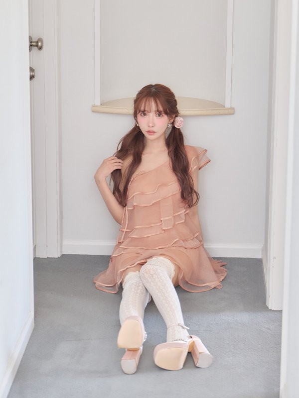 ピンク　モデル：三上悠亜　身長：159cm　着用サイズ：Sサイズ
