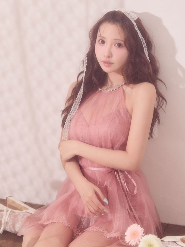 ピンク　モデル：三上悠亜　身長：159cm　着用サイズ：Sサイズ