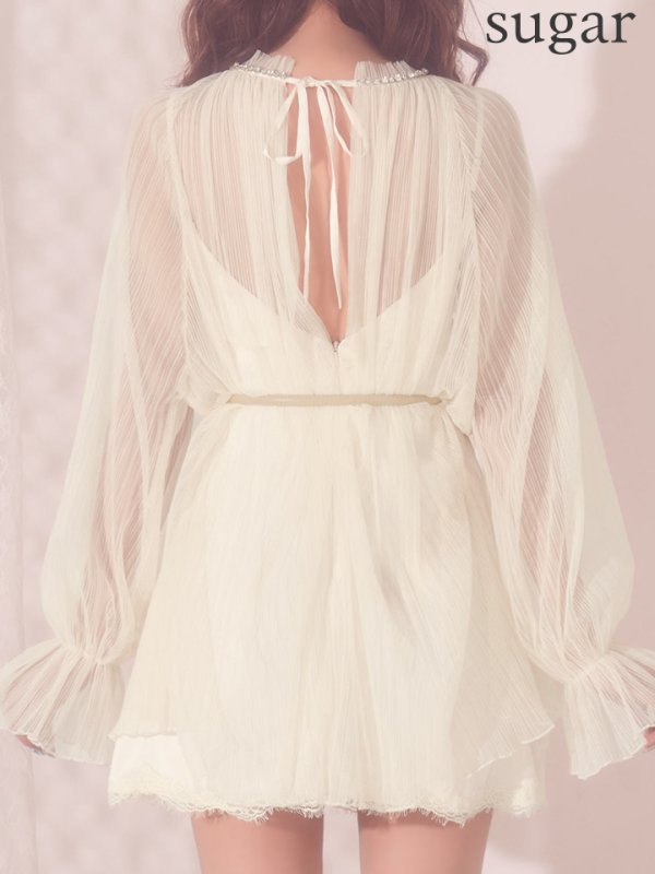 アイボリー　モデル：三上悠亜　身長：159cm　着用サイズ：Sサイズ