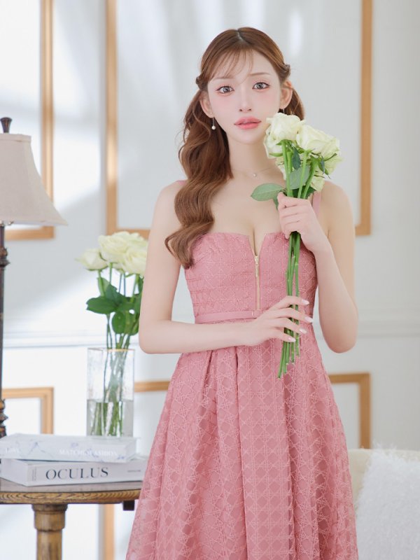 モーヴピンク モデル:明日花キララ 身長:162cm 着用サイズ:Sサイズ