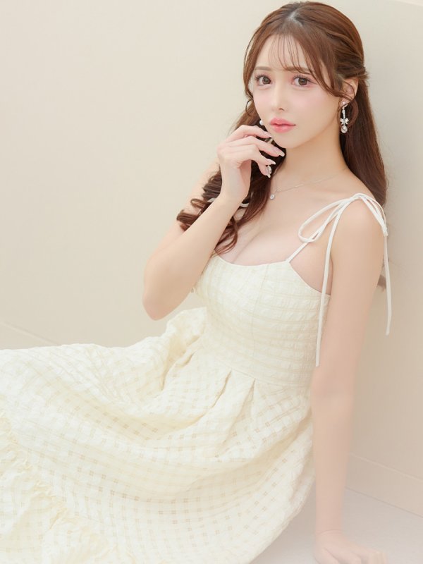 アイボリー モデル:りな 身長:160cm 着用サイズ:Sサイズ