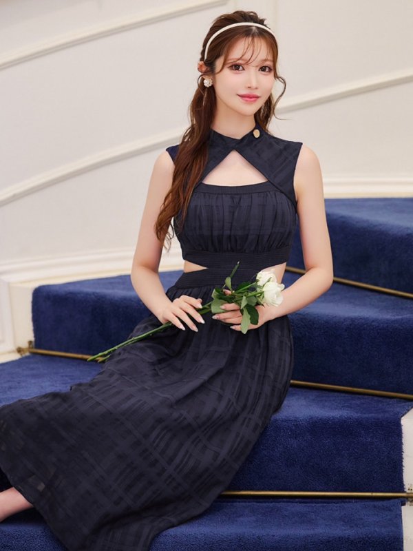 ネイビー モデル:桜伊みやこ 身長:168cm 着用サイズ:Sサイズ