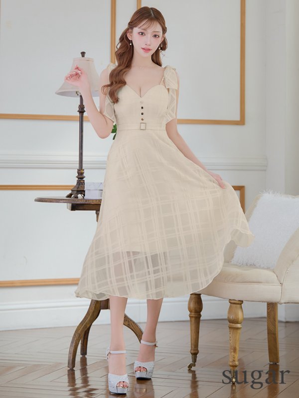 アイボリー モデル:明日花キララ 身長:162cm 着用サイズ:Sサイズ