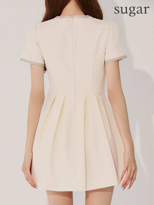 アイボリー モデル：あすか　身長：170cm　着用サイズ：Sサイズ