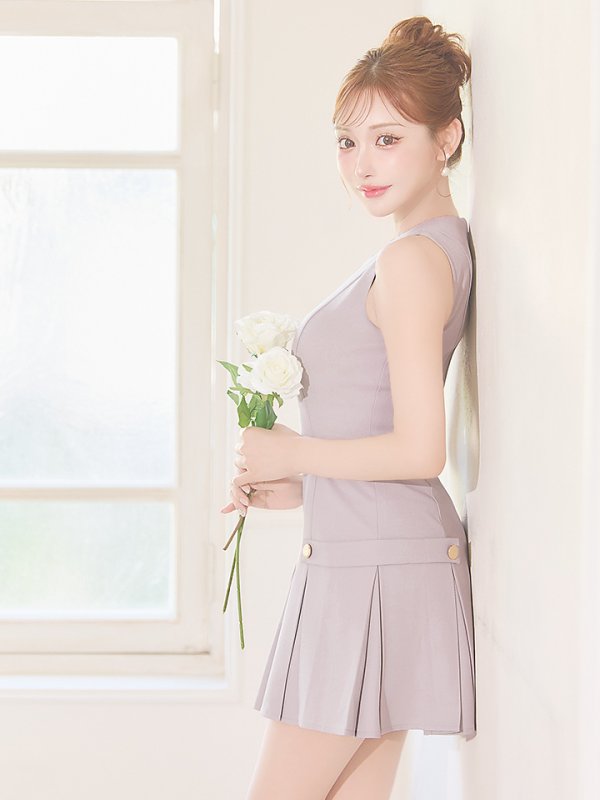 グレージュ モデル：明日花キララ　身長：162cm　着用サイズ：Sサイズ