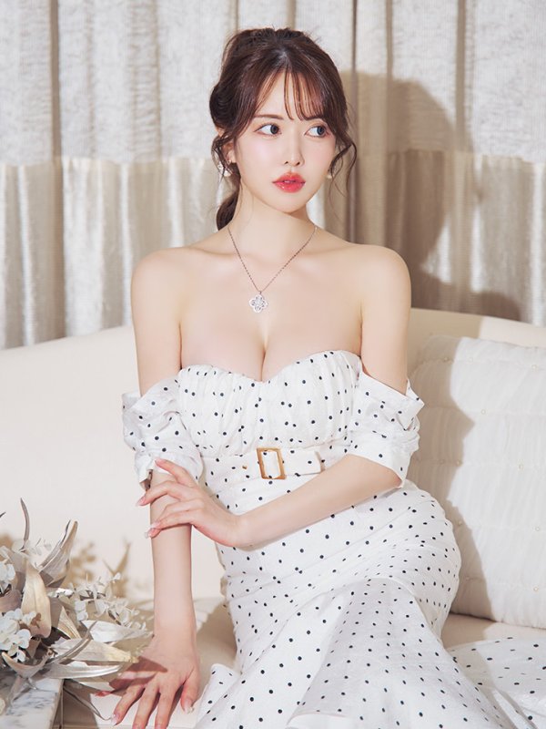 ホワイト モデル:ゆめ 身長:160cm 着用サイズ:Sサイズ