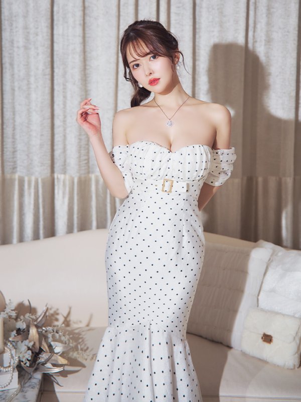 ホワイト モデル:ゆめ 身長:160cm 着用サイズ:Sサイズ