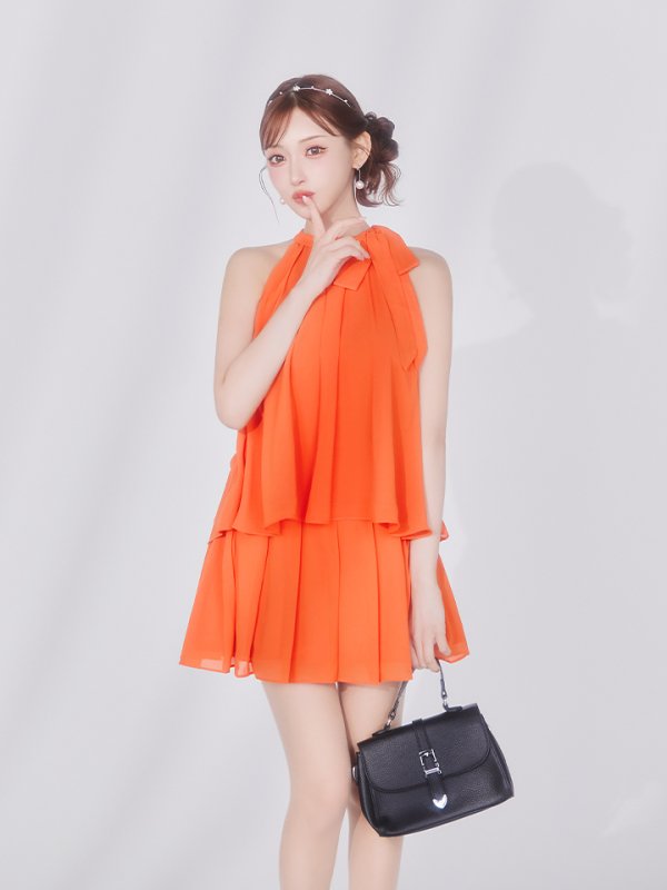 オレンジ モデル:明日花キララ 身長162cm 着用サイズ:Sサイズ