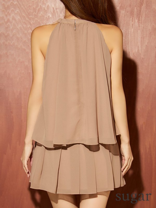 ベージュ モデル:まりん 身長:164cm 着用サイズ:Sサイズ