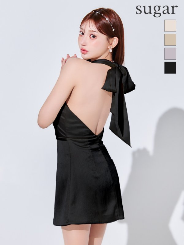 ブラック モデル：明日花キララ　身長：162cm 着用サイズ：Sサイズ