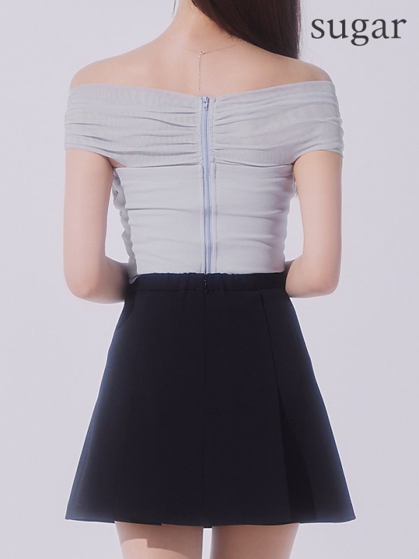 ブルー モデル：明日花キララ　身長：162cm 着用サイズ：Sサイズ