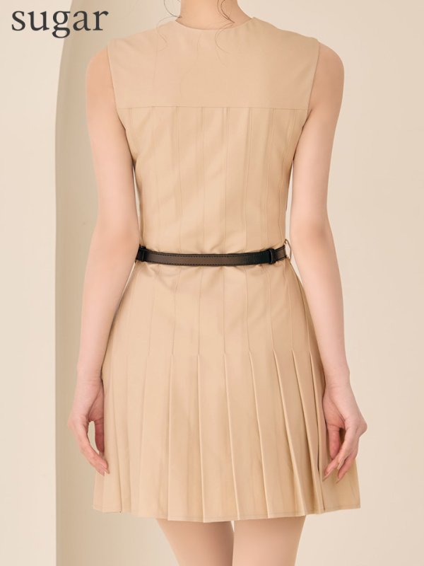 ベージュ　モデル：ゆりお　身長：165cm　着用サイズ：Sサイズ