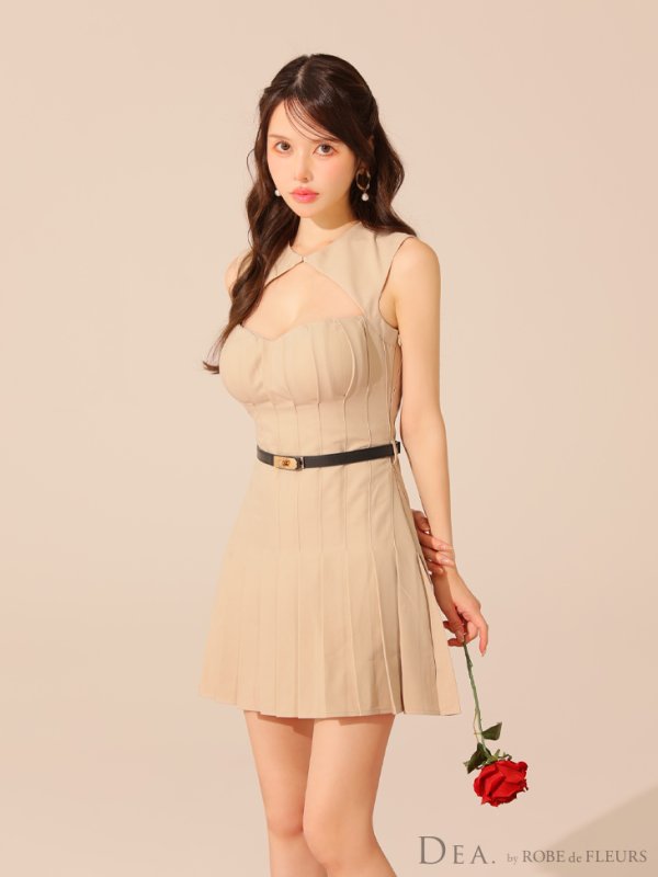 ベージュ モデル：ゆめ　身長：160cm　着用サイズ：Sサイズ