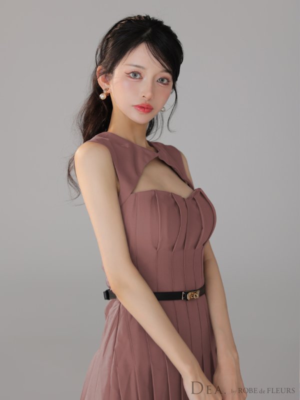 画像2: 【予約商品/9月上旬発送予定】XSサイズあり【DEA./ディア】バストカット/ ベルト/ フィンプリーツ/ セミフレア/ ミニドレス/ キャバドレス【HC02】