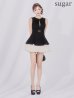 ブラックxアイボリー モデル：明日花キララ　身長：162cm:Sサイズ