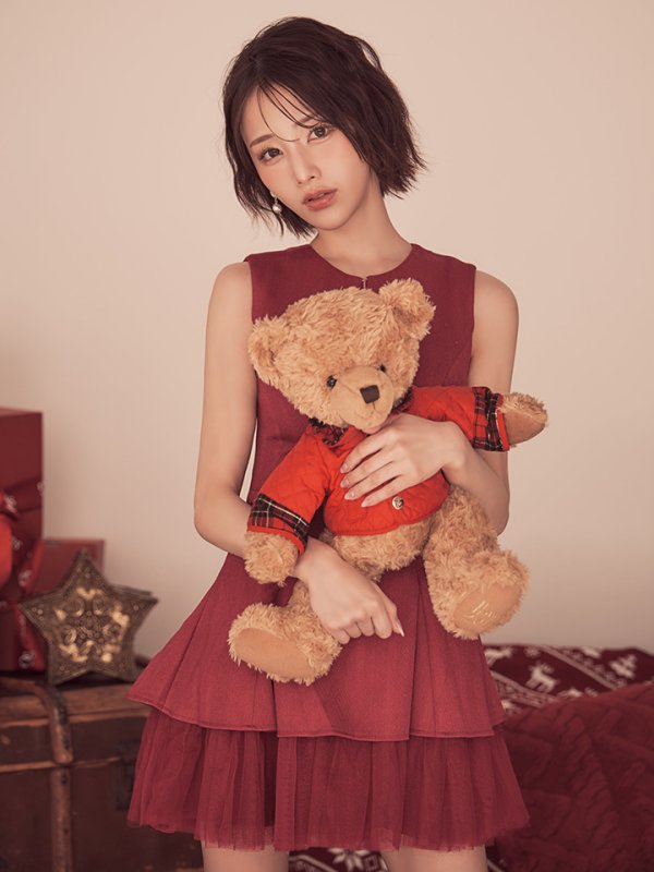 レッド　モデル：りこ　身長：156cm　着用サイズ：Sサイズ