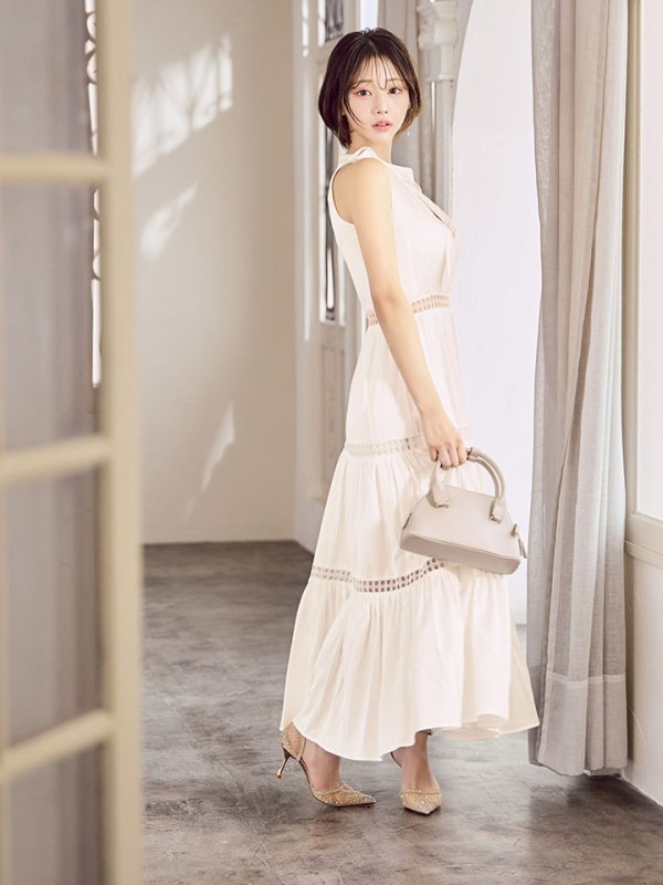 ホワイト　モデル：天海りこ　身長：156cm　着用サイズ：Sサイズ