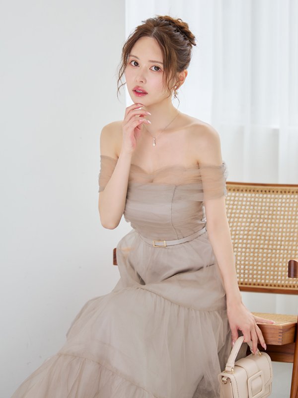 グレージュ モデル：ゆめ　身長：160cm　着用サイズ：Sサイズ