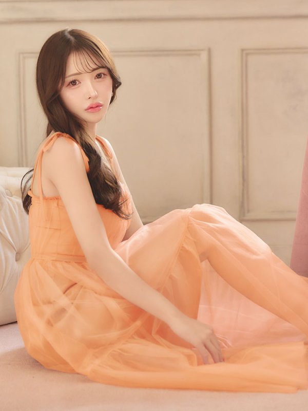 オレンジ モデル:りな 身長:160cm 着用サイズ:Sサイズ