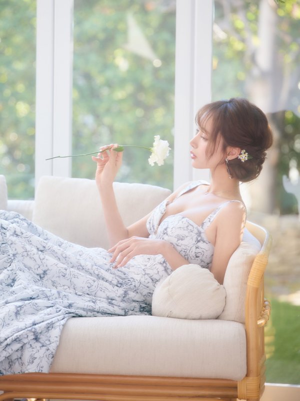 アイボリーxグレー モデル：きほ　身長：169cm 着用サイズ：Sサイズ