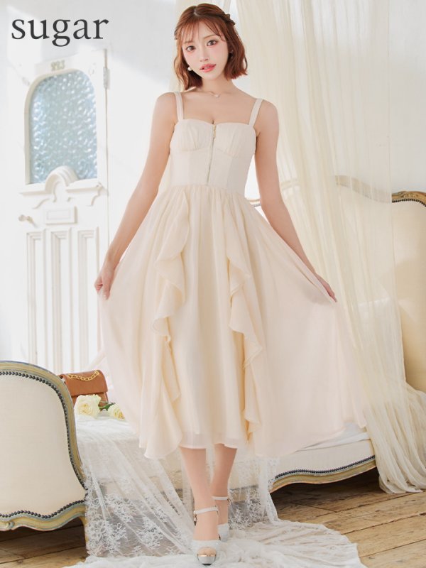 アイボリー モデル:明日花キララ 身長:162cm 着用サイズ:Sサイズ