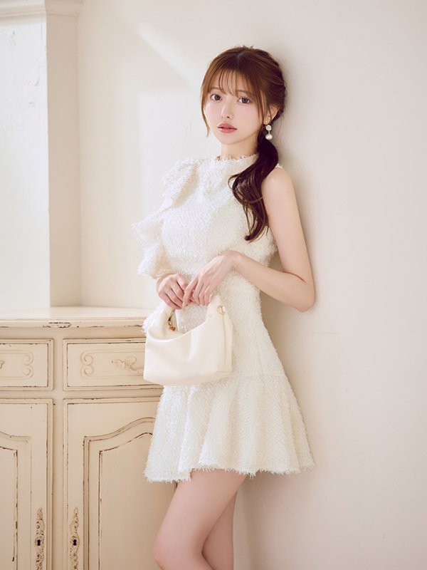 アイボリー モデル：羽澄まり　身長：158cm　着用サイズ：Sサイズ