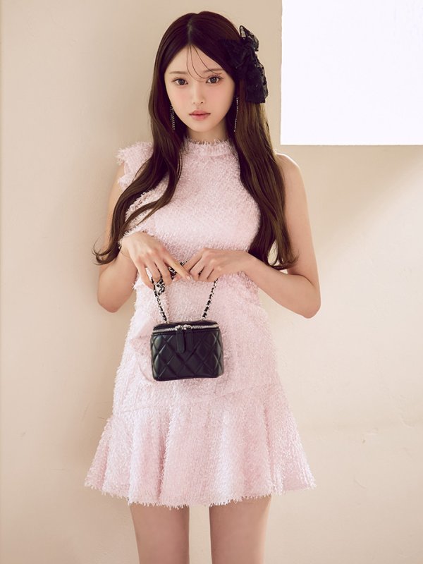 ピンク モデル：いおり　身長：164cm　着用サイズ：Sサイズ