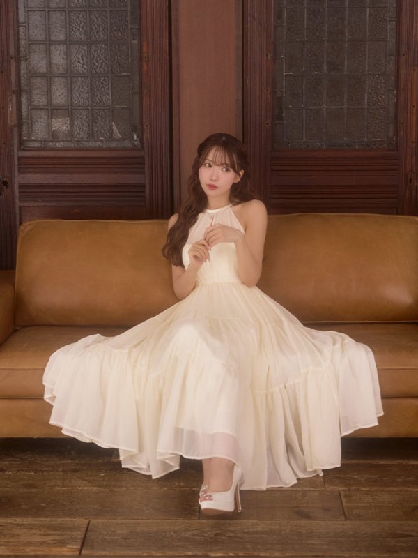 アイボリー　モデル：三上悠亜　身長：159cm　着用サイズ：Sサイズ