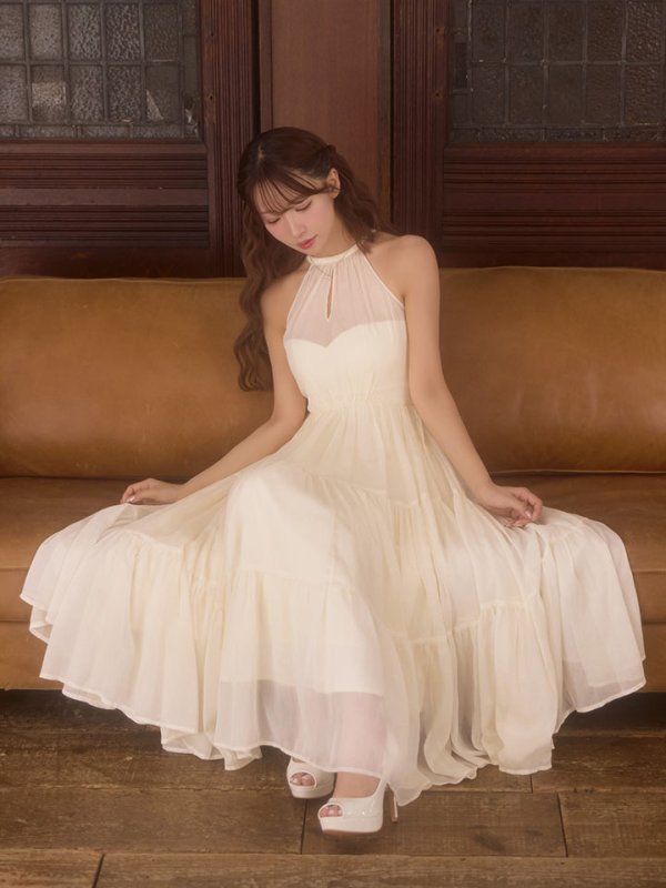 アイボリー　モデル：三上悠亜　身長：159cm　着用サイズ：Sサイズ