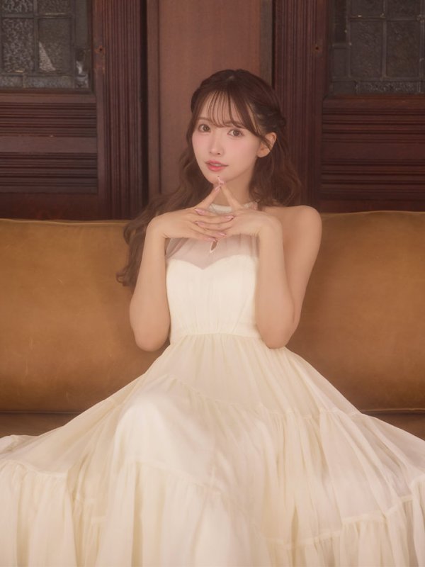 アイボリー　モデル：三上悠亜　身長：159cm　着用サイズ：Sサイズ