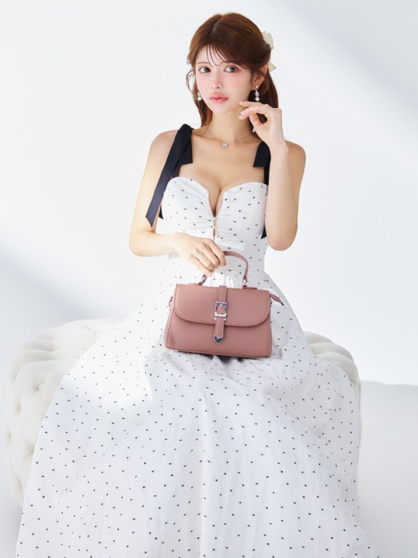 ホワイト　モデル：まりん　身長：164cm　着用サイズ：Sサイズ