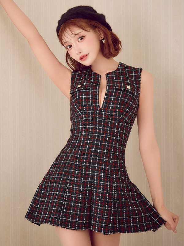 ネイビー　モデル：明日花キララ　身長162cm　着用サイズ：Sサイズ