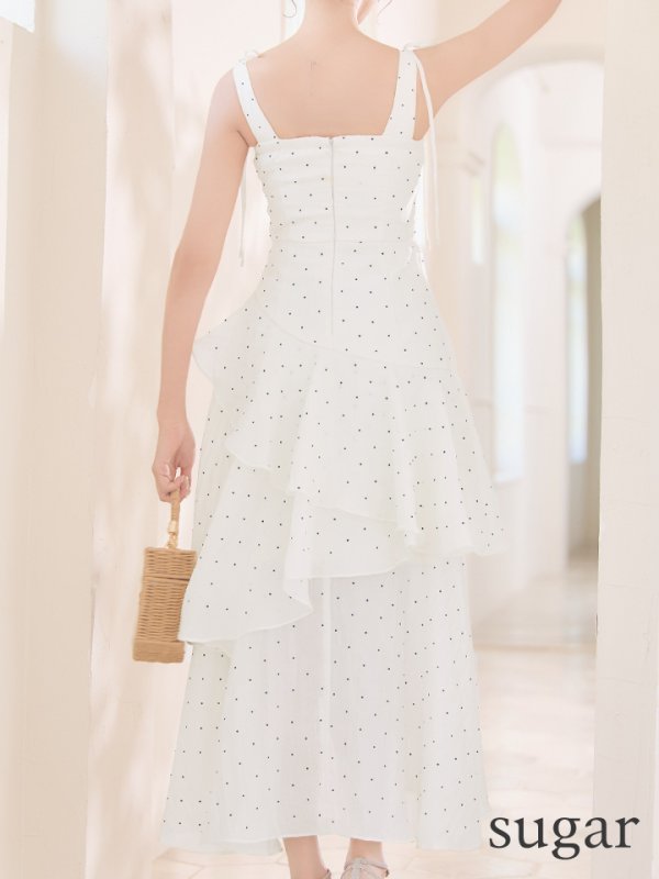 ホワイト モデル：明日花キララ　身長：162cm サイズ：Sサイズ