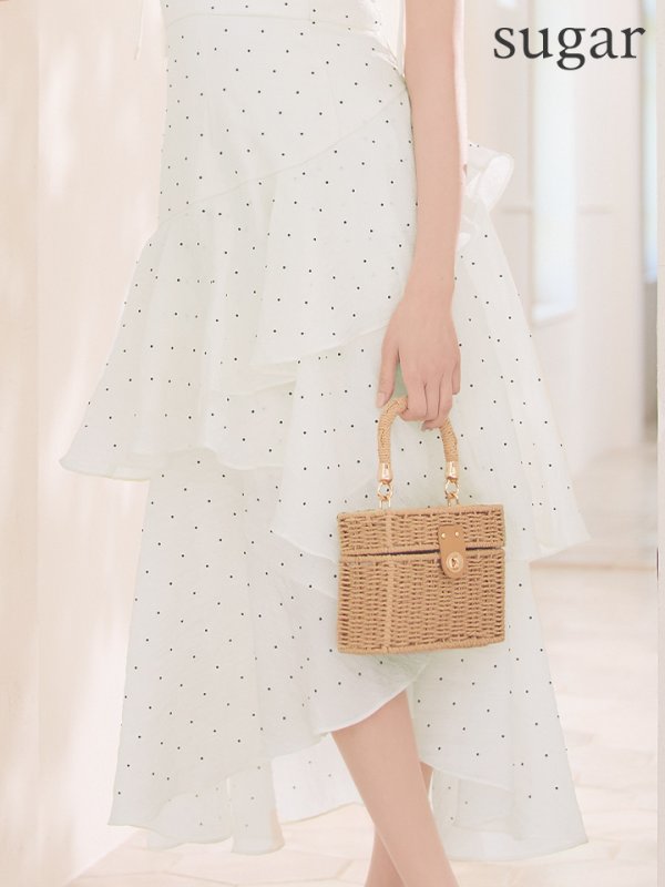 ホワイト モデル：明日花キララ　身長：162cm サイズ：Sサイズ